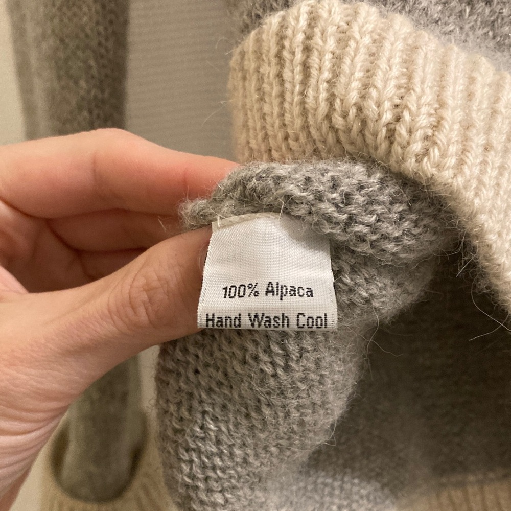 Dusen Dusen Grey Combo Frame Cardigan Sweater S/M - Picture 5 of 5